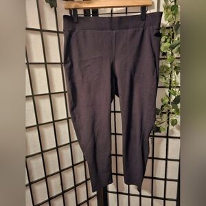 Torrid Black Ankle Pants with Stretchy Fabric and Slim Fit Size 2 31" Long